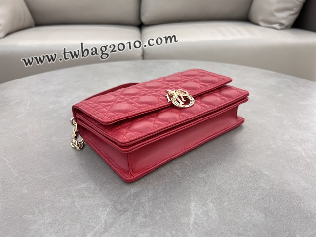 Dior专柜2024新款迪奥高仿原单黑色漆皮革藤格纹Miss肩背斜挎手提包 djfk1329